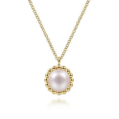 Bujukan Pearl Necklace