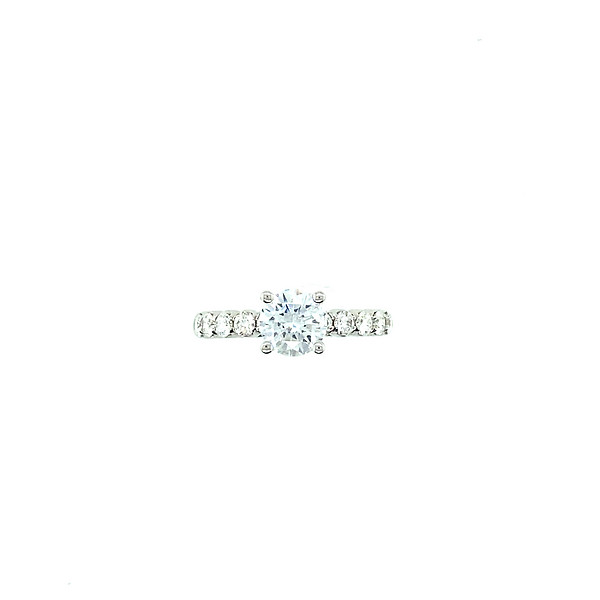 Shared Prong Diamond Mounting