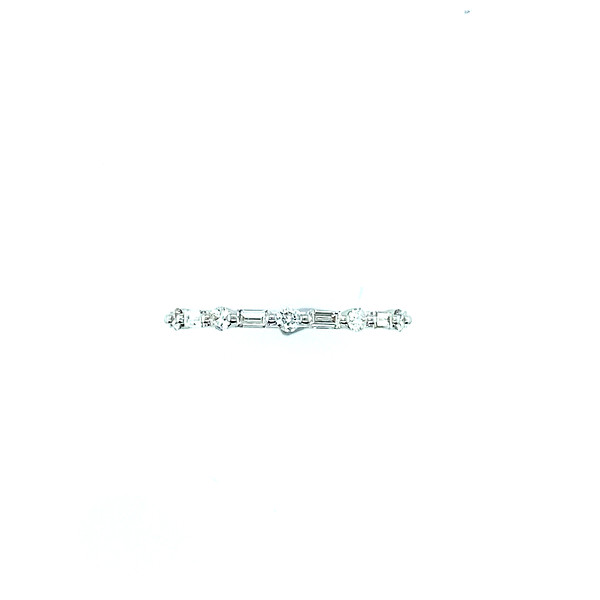 Alternating Baguette and Round Diamond Band